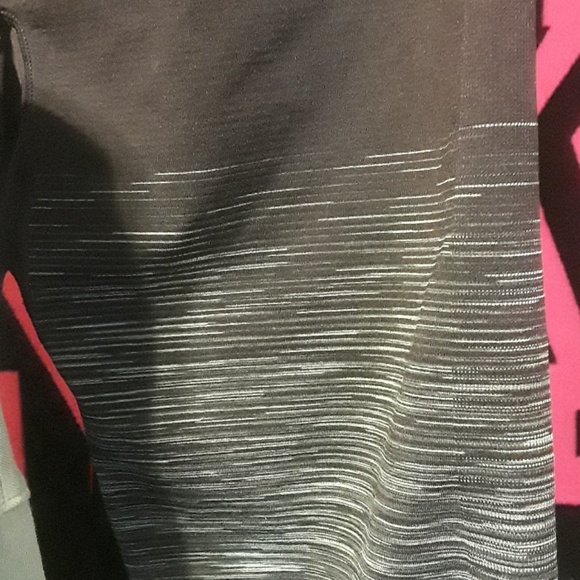 *SOLD*NWOT Pink vs Set - Picture 4 of 5